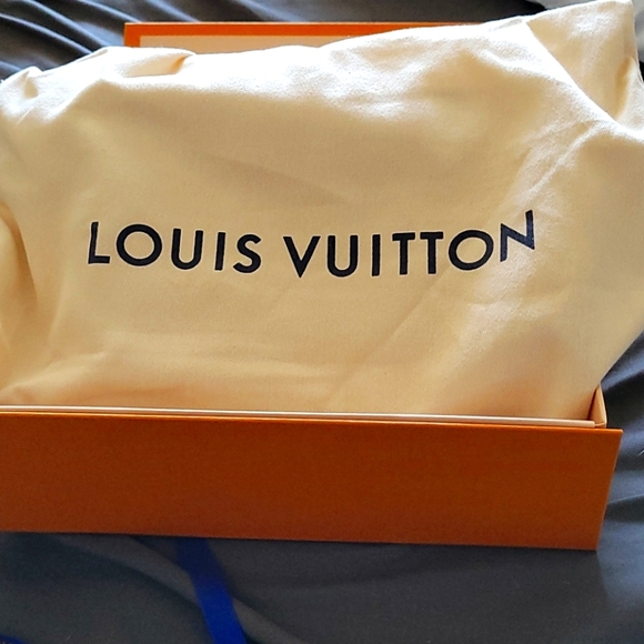 New Louis Vuitton Multi Pochette Black - Picture 4 of 4